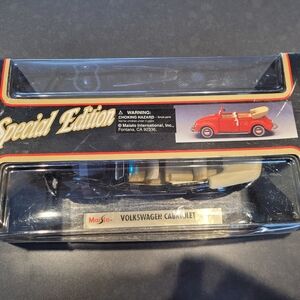 Maisto Volkswagen Cabriolet 1951 convertible special edition 1:18. In box.